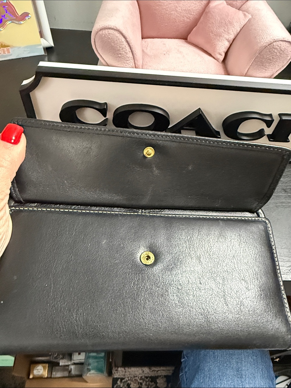 Coach Vintage Hamptons Black Leather Long Wallet with Kiss-Lock Accent - Picture 9 of 12
